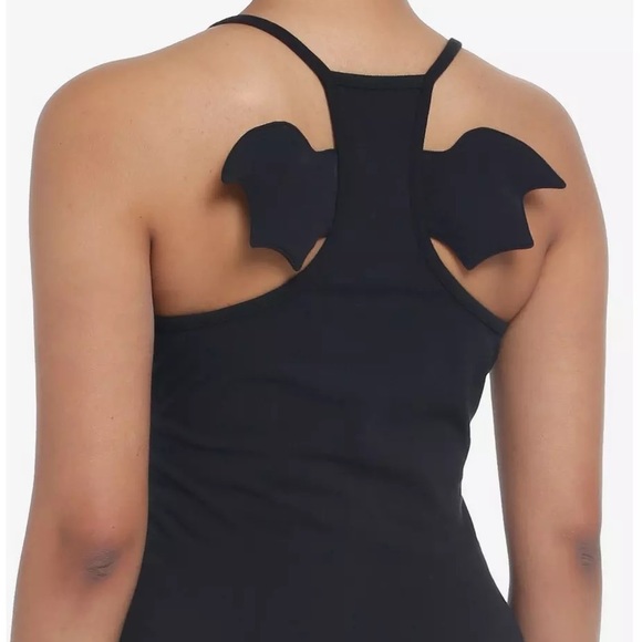 NWT🐈⬛Kuromi Bat 🦇 Wing Tank Top sz.XL Hello Kitty - Picture 2 of 4